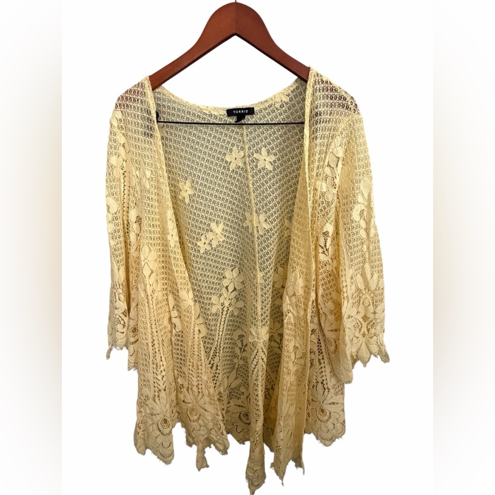 Torrid Size 1/2 Yellow Lace Embroidered Open Cardigan